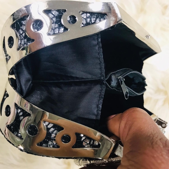 Gently Used Evening Purse - Picture 5 of 5